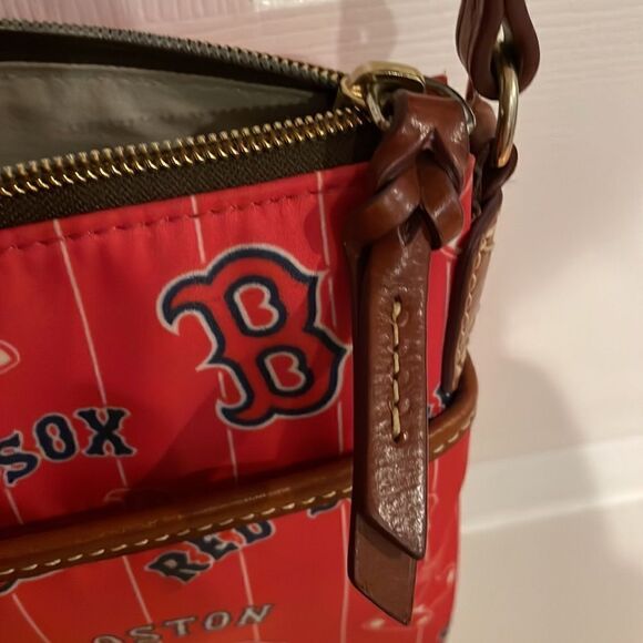Dooney & Bourke Red Sox Ginger Crossbody ⚾️❤️ - Picture 7 of 8